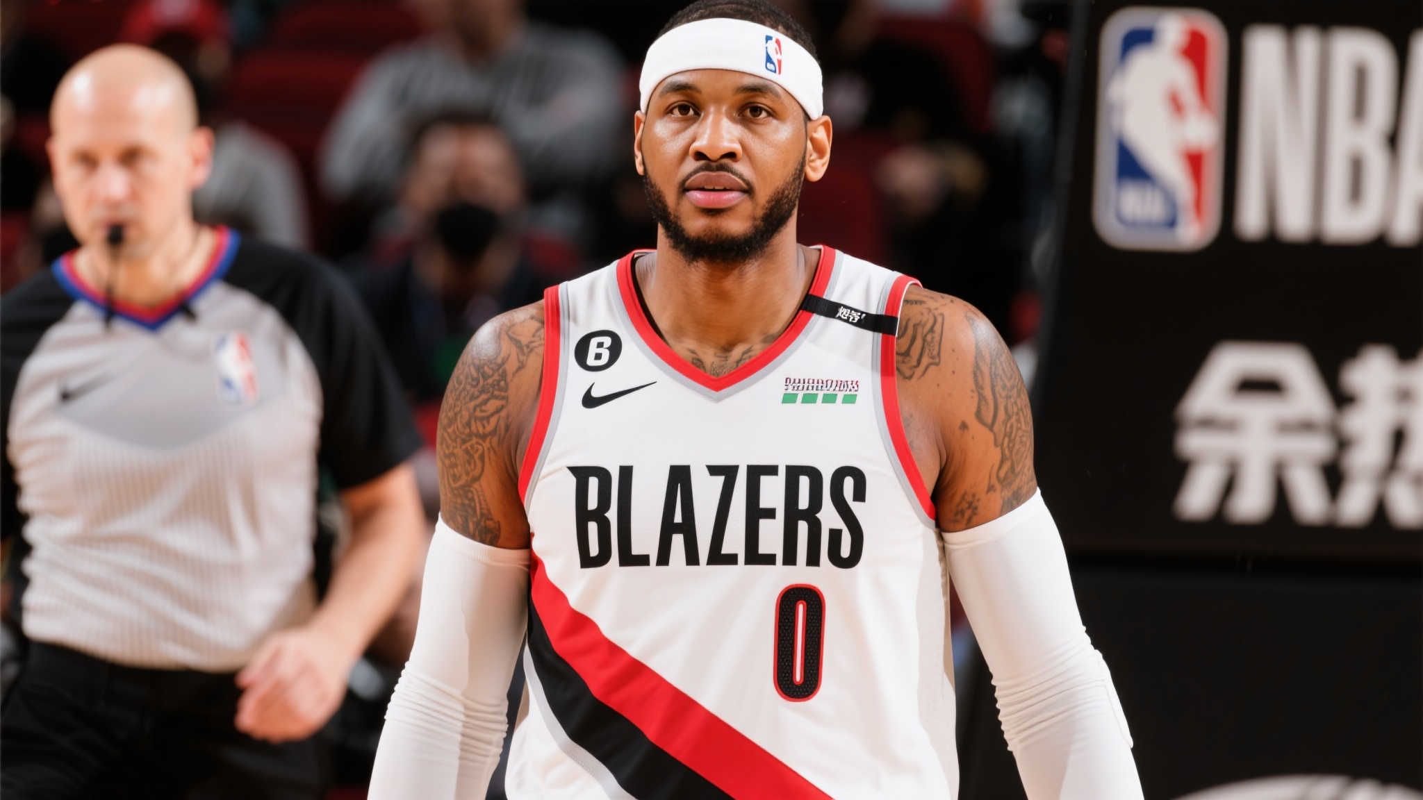 美媒建议湖人补强投射弱环：底薪签保罗，中产锁神射，3换1瞄准里德！